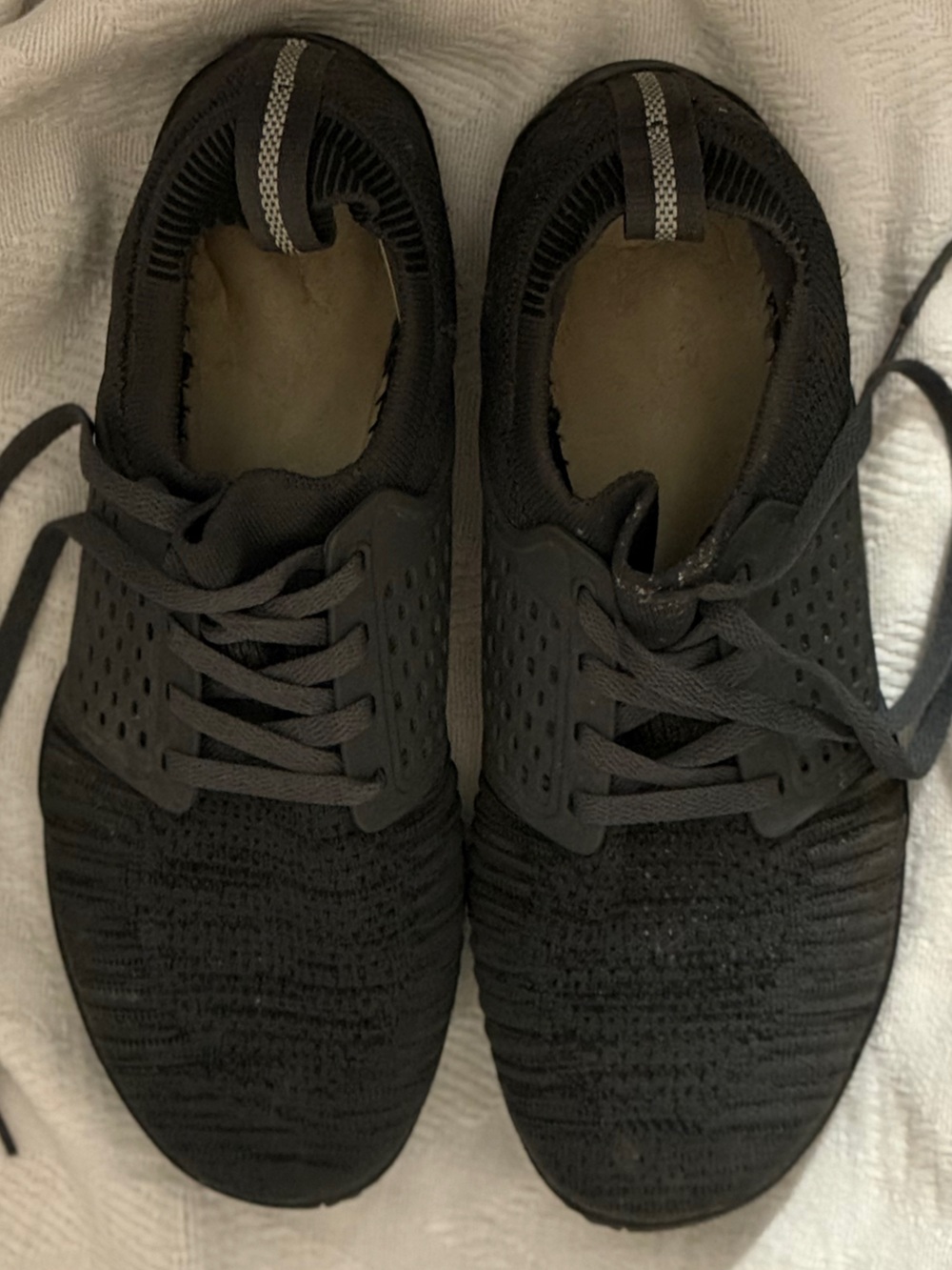 WHITIN Men's All-Black Knit Runner Sneakers